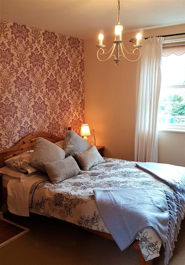 The Pelican Guesthouse Ashwellthorpe Екстер'єр фото